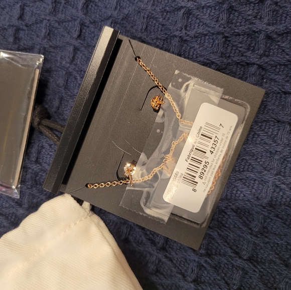 Coach open circle necklace and Tea Rose Stud Earrings - Picture 5 of 10